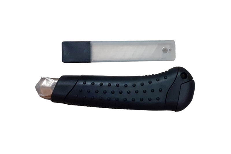 Sniccer - törhető pengéjű (18 mm) - Image 2