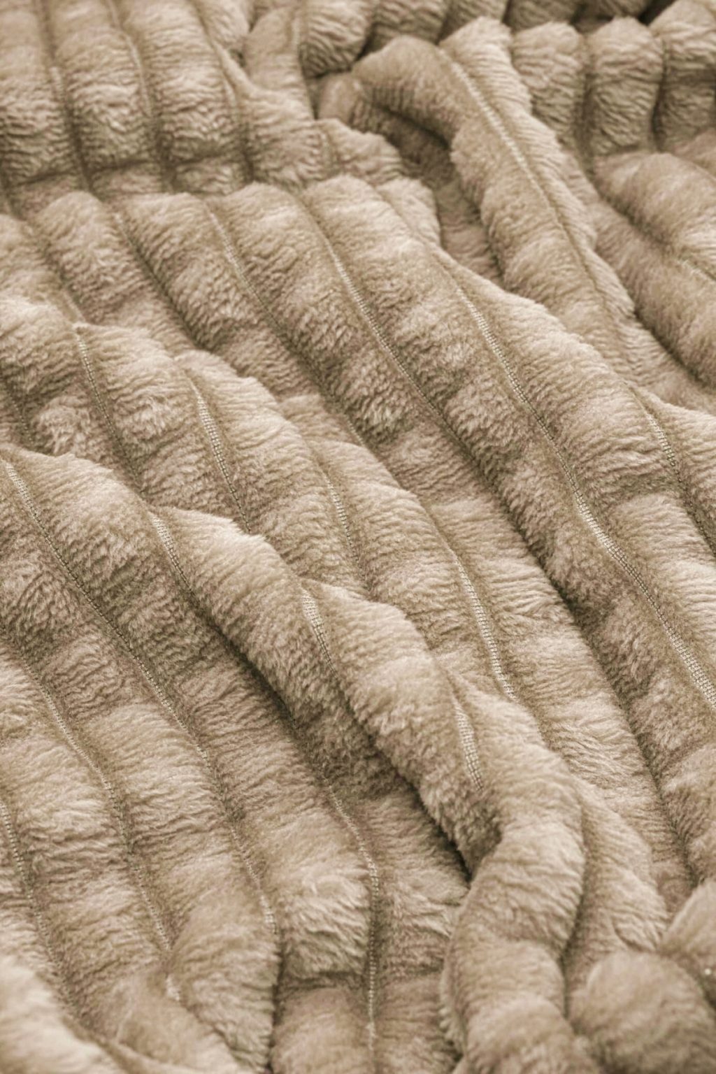 Ágytakaró (piramis mintával) 150x220 cm, bézs - Image 2