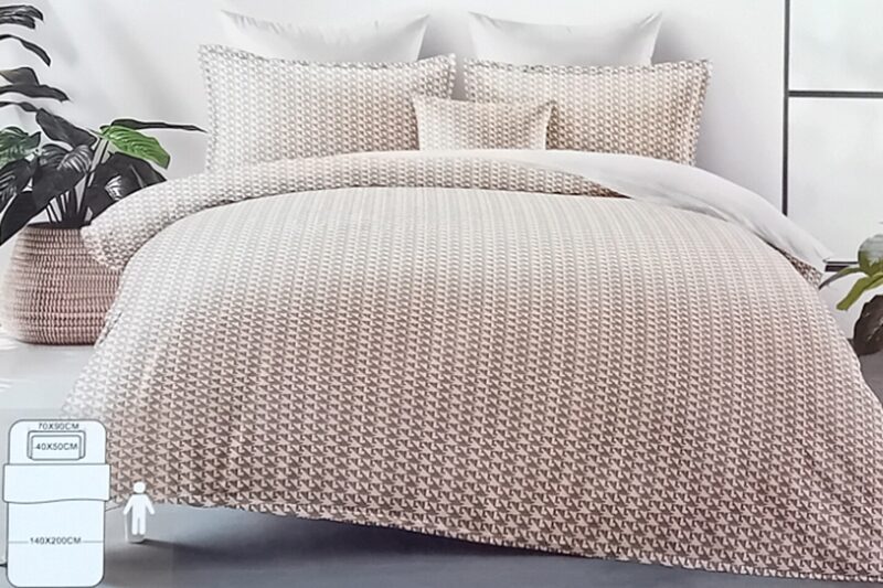 7 részes flanel jellegű ágyneműhuzat garnitúra - bézs (tyúkláb mintás)