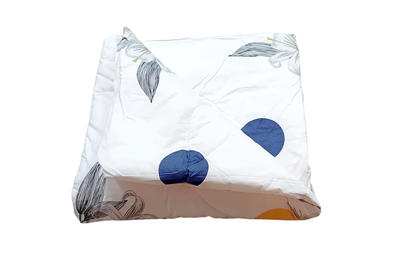 Nyári paplan - 150x200 cm (fehér alapon több szín), liliomos, pöttyös