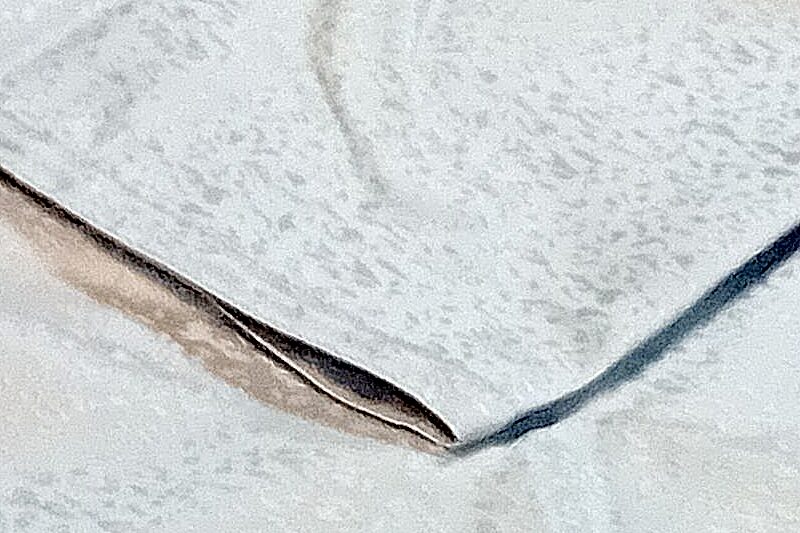 Asztalterítő - 140x160 cm, ezüstszürke, apró mintás