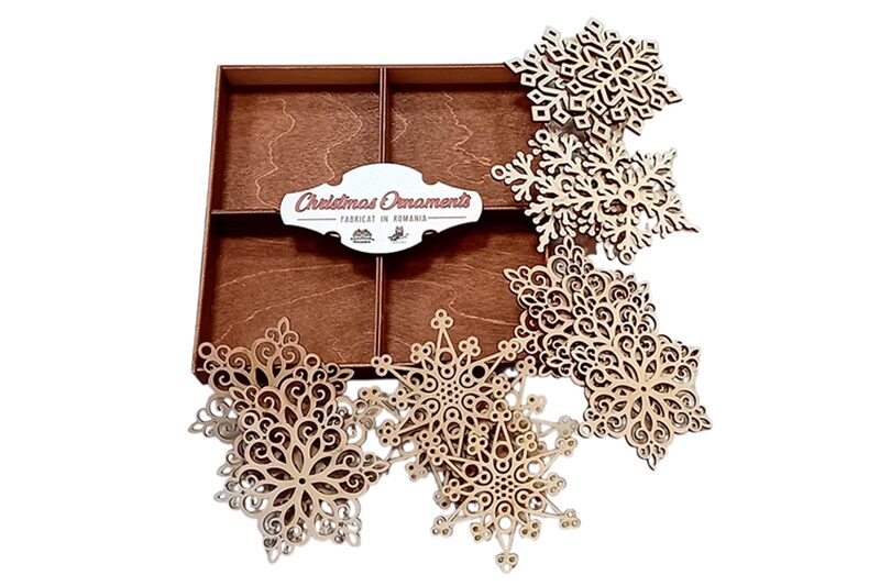 Karácsonyfadísz - lézervágott fa hópelyhek, natúr - 16 db (különböző) - Image 2