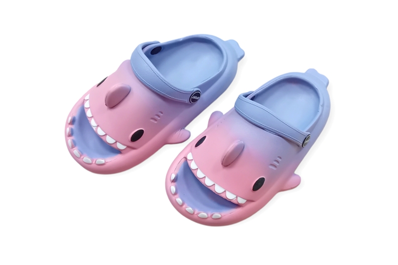 Vidám gyerekpapucs - cápás, 28-29-es, lila-rózsaszín